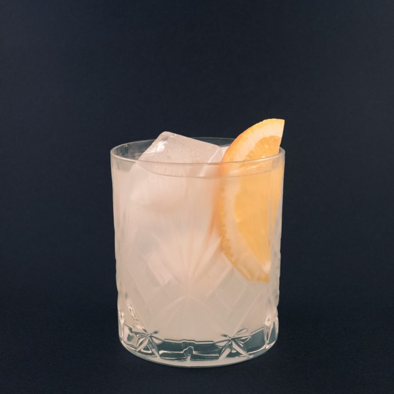 Gin & Tonic (GT) Drink - Recept På Goda Drinkar - Drinkoteket